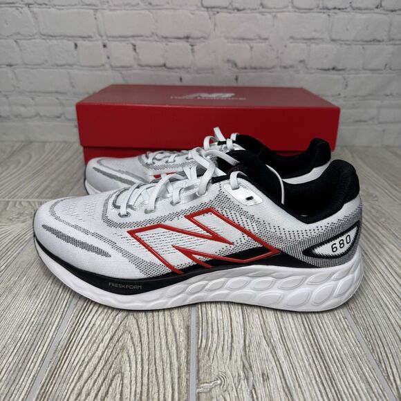 New Balance Fresh Foam 680 V8 Mens 10 Wide Running Shoes White Black New main image 4